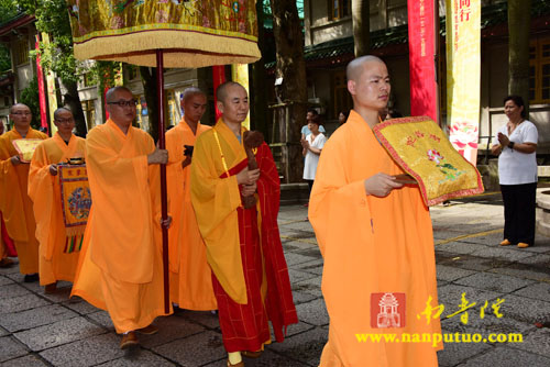 厦门南普陀寺隆重举行传授在家五戒、菩萨戒法会(图33)